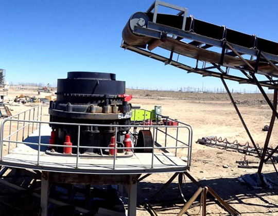 董事長曹仕龍作為政協(xié)常務委員出席了招遠市第十八屆人民代表大會第一次會議